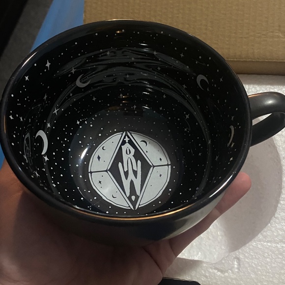 Rouge & Wolf - Picture 3 of 3